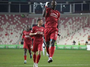 Uefa Avrupa Konferans Ligi: Sivasspor: 3 - Cfr Cluj: 0 (Maç Sonucu)