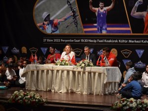 Şampiyonlar Genç Sporculara Başarı Hikayelerini Anlattı