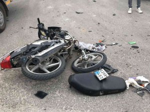Motosiklet İle Otomobil Çarpıştı: 1 Yaralı