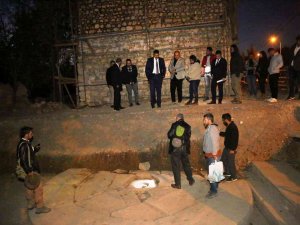 Aizanoi Antik Kenti’ndeki Kazılarda Çeşme, Ya Da Oturma Yeri Olduğu Düşünülen Bir Esere Ulaşıldı