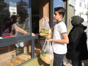 Haydi̇ Büfeleri, 45 Günde 1 Milyon Ekmek Satışına Ulaştı