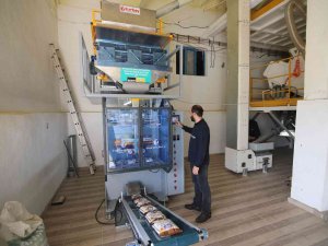 Konya Büyükşehir’den Üreticiye Bakliyat Paketleme Makinesi Desteği