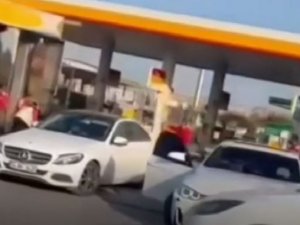 Aracında Silahlı Saldırıya Uğrayan Genç Hayatını Kaybetti