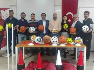 Sarıgöl’de Okullara Spor Malzeme Desteği Yapıldı