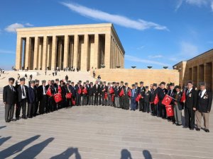 Gaziler Ve Çocuklar El Ele Anıtkabir’de