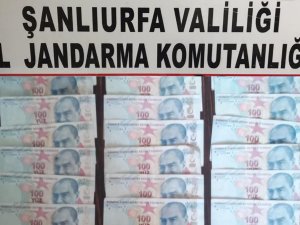 Eve Düzenlenen Operasyonda Sahte Banknotlar Ele Geçirildi