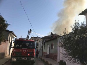 Manisa’da Ev Yangını