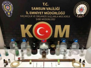 Kaçak İçki İmalathanesi Gibi Ev