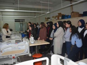 Gelecekte Gidecekleri Okulu Gezdiler