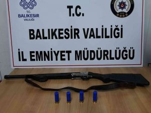 Balıkesir’de Polis 49 Aranan Şahsı Gözaltına Aldı