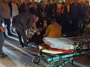 Kaza Yapan Motosikletli Kurye Yaralandı