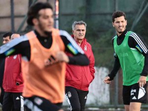 Beşiktaş Yeni Hocası Şenol Güneş Yönetiminde Çalıştı