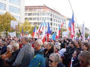 Çekya’da Rusya’ya Yapılan Yaptırımlar Protesto Edildi