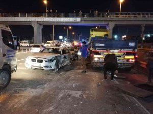 D-100’de 5 Araç Birbirine Girdi, Kilometrelerce Kuyruk Oluştu