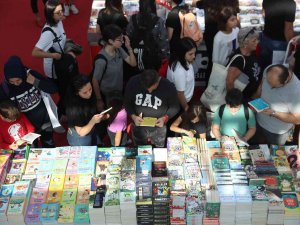 12. Antalya Kitap Fuarı’nda Yerel Yazarlar Okurlarıyla Buluşuyor