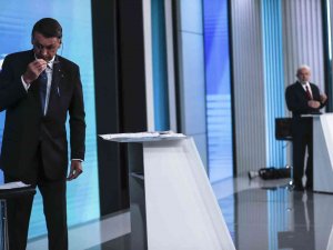 Brezilya’da Seçim Heyecanı: Bolsonaro Ve Lula Son Kozlarını Paylaştı