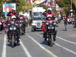 Uşak’ta 29 Ekim Coşkuyla Kutlandı