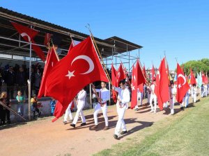 Burhaniye’de Cumhuriyet Bayramı Coşkuyla Kutlandı