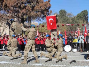 Sinop’ta Cumhuriyet’in 99. Yılı Coşkusu