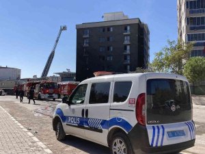 İ̇zmir’de Öğrenci Yurdunda Korkutan Yangın