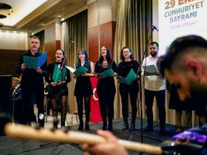 Polonya’da 29 Ekim Cumhuriyet Bayramı Türkçe Şarkılar İle Kutlandı