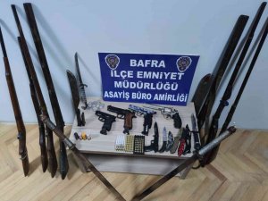 Bafra’da Ruhsatsız Tabanca, Tüfek Ve Hassas Terazi Ele Geçirildi