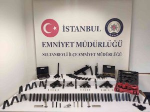 Sultanbeyli’de Silah Ticareti Yapan Şahıs Yakalandı