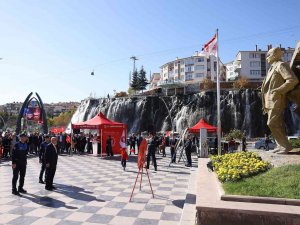 Keçiören’de Düzenlenen Cumhuriyet Bayramı Etkinlikleri Renkli Anlara Sahne Oldu