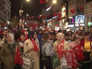 Ümraniye’de Cumhuriyet Bayramı Fener Alayı’yla Kutlandı