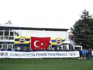 Fenerbahçe, İ̇stanbulspor Maçı İçin Kampa Girdi