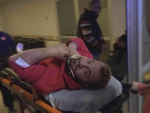 Takla Atan Otomobildeki 2 Kişi Yaralandı