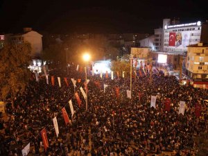 Cumhuriyet Coşkusu Meydanlara Sığmadı