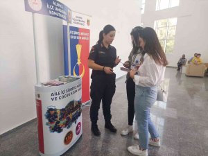 Jandarmadan "Kadına El Kalkmaz" Sloganıyla Bilgilendirme Faaliyeti