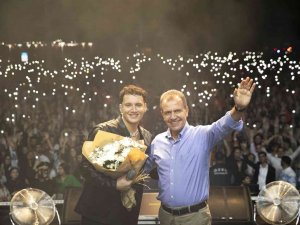 Mersin’de ’Patron’ Ve ’Edis’ İle Unutulmaz Bir Bayram Gecesi Yaşandı