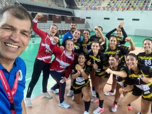 Kadınlar Hentbol 1. Lig: Samsun Gençlik: 24 - Elazığ Sysk: 28