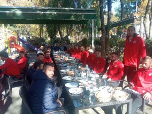 1969 Bilecik Spor Kulübü Futbolcularına Zorlu Maç Öncesi Moral Kahvaltısı
