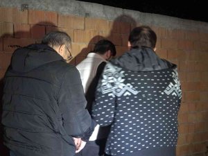 Suç Makinesi 5 Kilometre Kovalamacanın Ardından Böyle Yakalandı