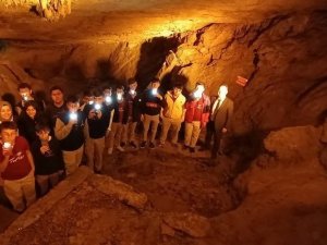 Akçakocalı Gençler Fakıllı Mağarasını Gezdi