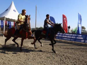 Rahvan Atları Şampiyonluğa Koştu