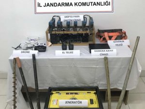 İ̇zinsiz Kazı Yaparken Suçüstü Yakalandı