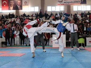 Denizli’ye 15 İlden Gelen 400 Sporcu Turnuvada Mücadele Etti