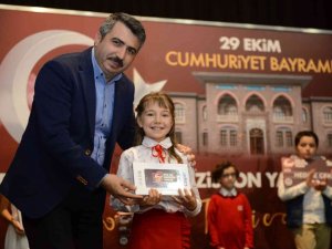 Cumhuriyeti En İyi Anlatan Öğrenciler Yıldırım’da Ödüllendirildi