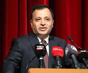 Anayasa Mahkemesi Başkanı Zühtü Arslan, Rize'de panelde konuştu