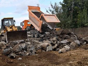Tekkeköy’de 18 Mahallenin Yol Sorunu Çözülüyor