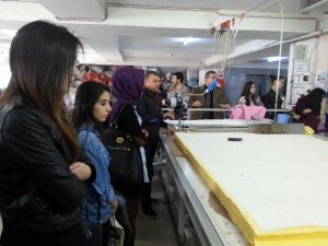 Moda Tasarım Öğrencilerinin Sektör Deneyimi