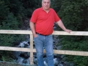 Arkadaşının Yuvarladığı Ağaç Başına İsabet Etti, Hayatını Kaybetti