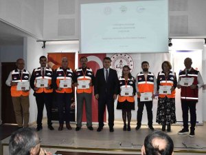 Afad Gönüllüsü Eğitimciler Sertifikalarını Aldı