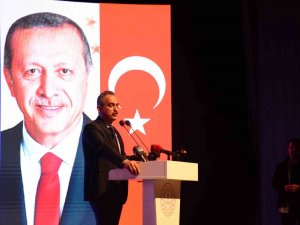 Bakan Özer’den Okul İdarecilerine: "Lütfen Size Gönderdiğimiz Bütçeyi Kullanın"