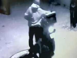 İ̇ki Kişi Motosikleti Çaldı