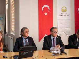 Prof. Dr. Aksoy, “Erasmus Koordinatörlüğü Selçuk Üniversitesinin Dışarıya Açılan Yüzü"